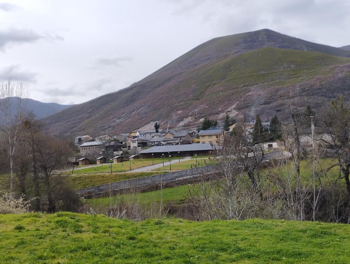 Camping La Zarapica - Palacios Del Sil Zewnętrze zdjęcie