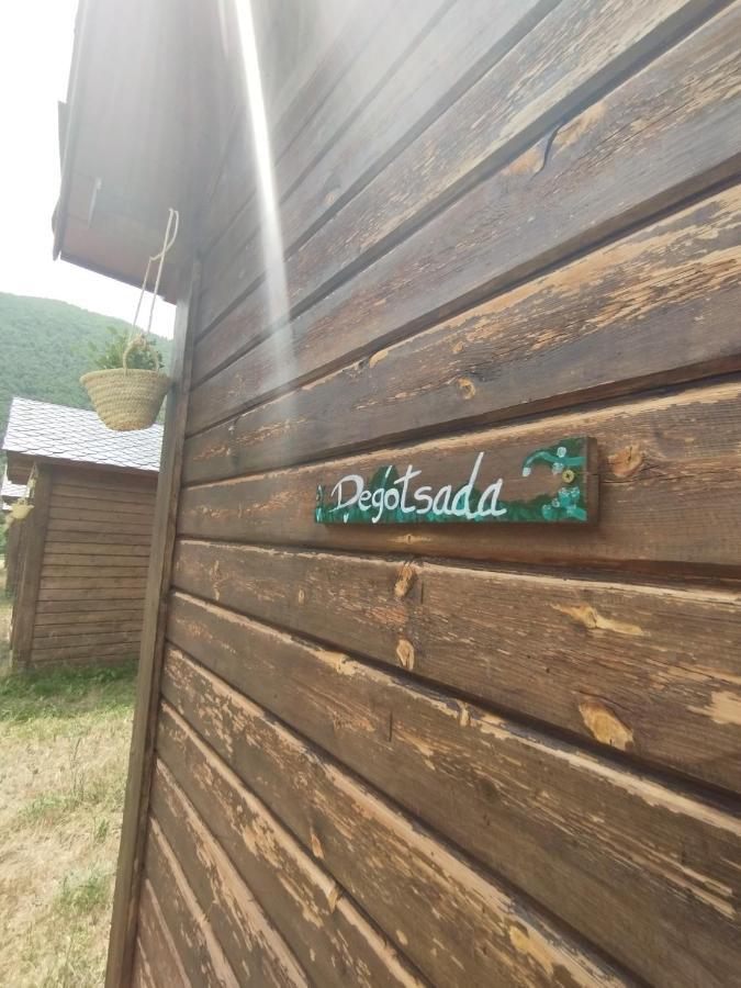 Camping La Zarapica - Palacios Del Sil Zewnętrze zdjęcie